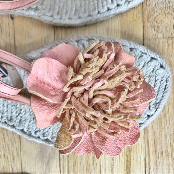 Max Studio Shoes - Max Studio Raffia Leather Flower Sandal, 9 Max Studio Shoes - Max Studio Raffia Leather Flower Sandal, 9